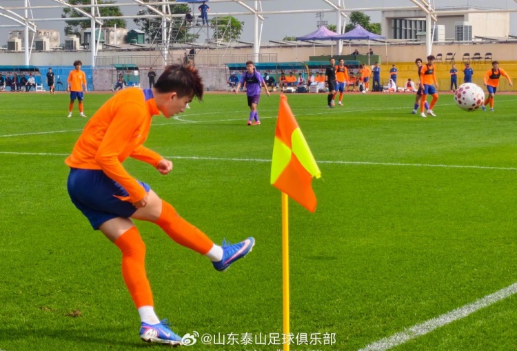 九游体育赛事直播-冬训热身赛：山东泰山1-1天津津门虎，买乌郎破门