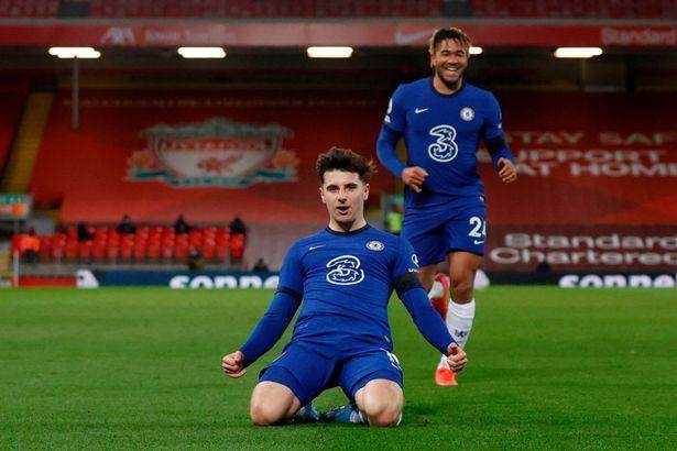 九游体育赛事直播-利物浦主场5连败仅1脚射正 渣叔换萨拉赫雪上加霜